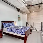 Amazing 1 Bedroom Loft W 1.5 Baths!