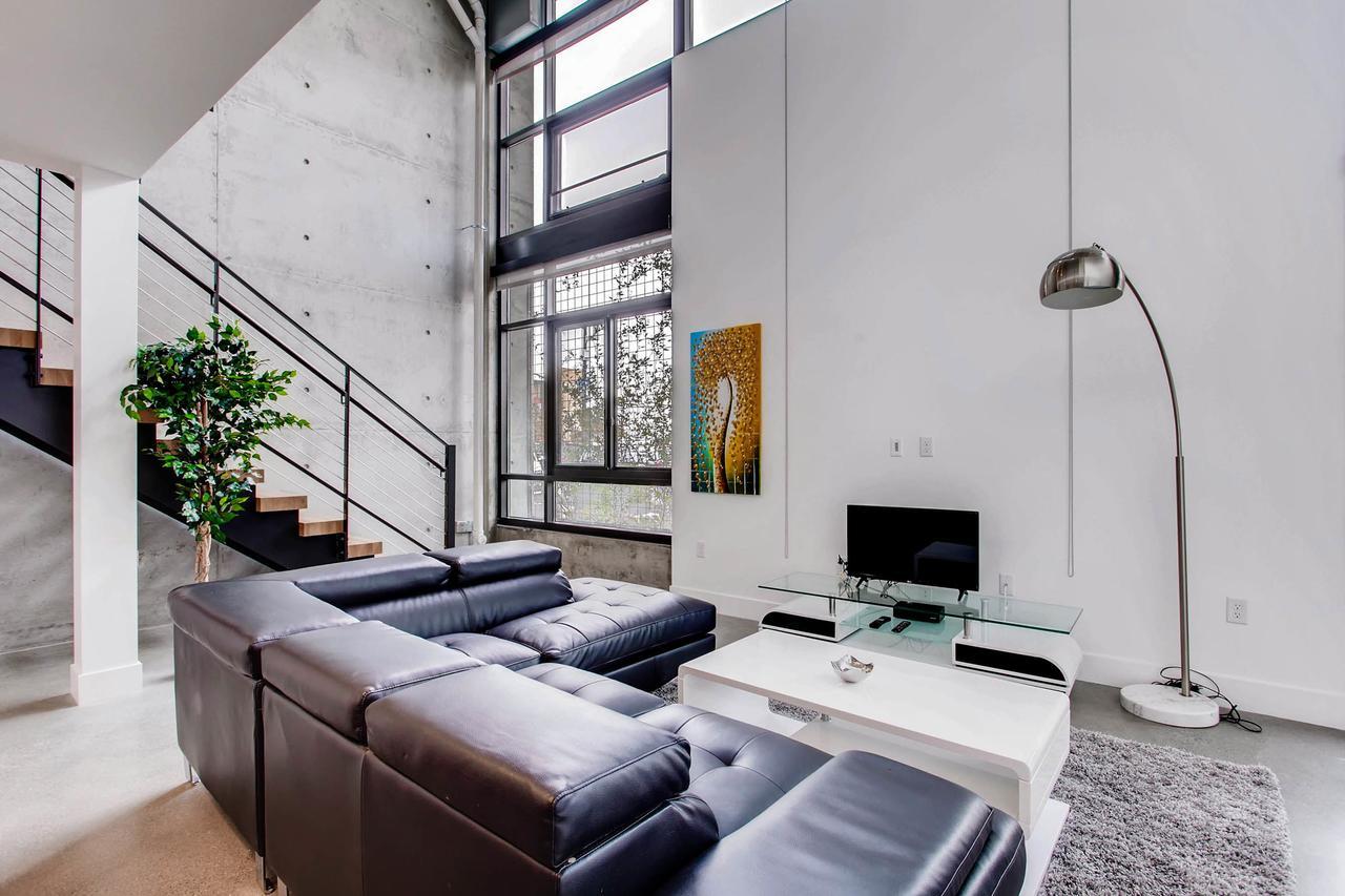 Apartment Amazing 1 Bedroom Loft W 1.5 Baths *