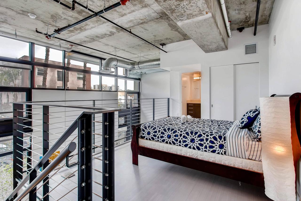 Amazing 1 Bedroom Loft W 1.5 Baths * San Diego